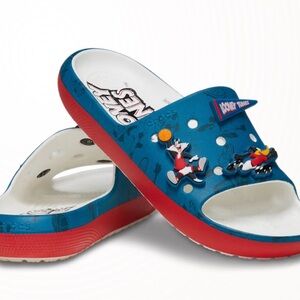 NWT crocs classic slide sandals for man/ Looney- color Blue and Red size 9